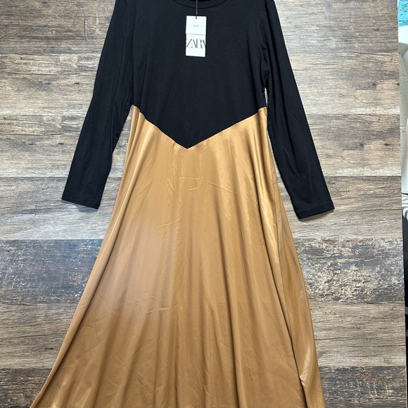 Zara Black and Tan A-Line Maxi Dress with Long Sleeves for Cocktail Events - Picture 1 of 9